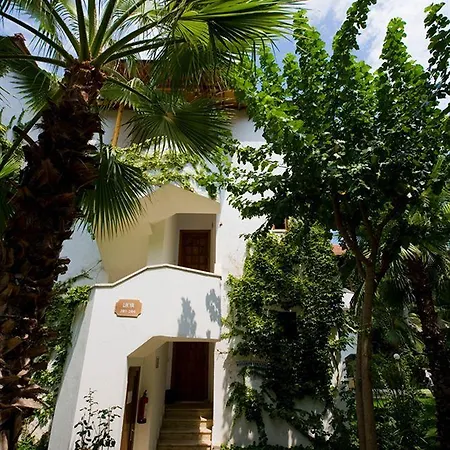 Marvida Akman Park מלון קמר