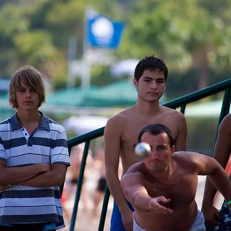 Marvida Akman Park מלון קמר
