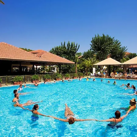מלון Marvida Akman Park 4*
